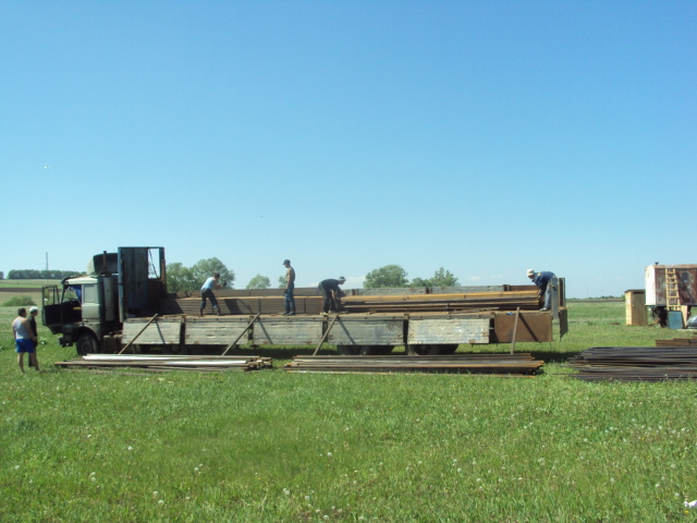 Инфраструктура поселка. Охрана. Установка забора.