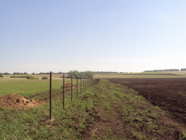 Инфраструктура поселка. Охрана. Установка забора.