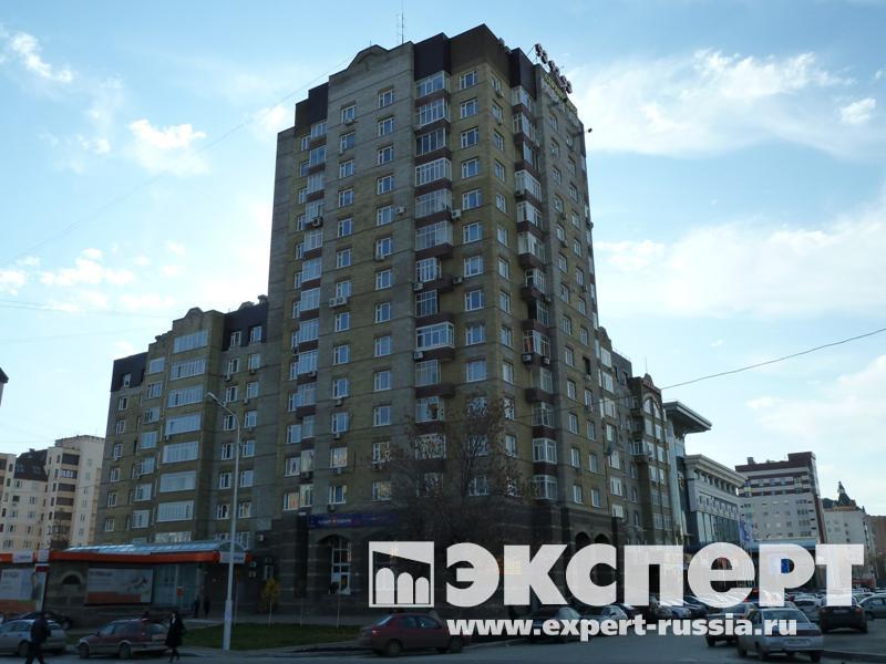 Продается трехкомнатная квартира, расположенная в центре города по улице Кирова, дом 34
